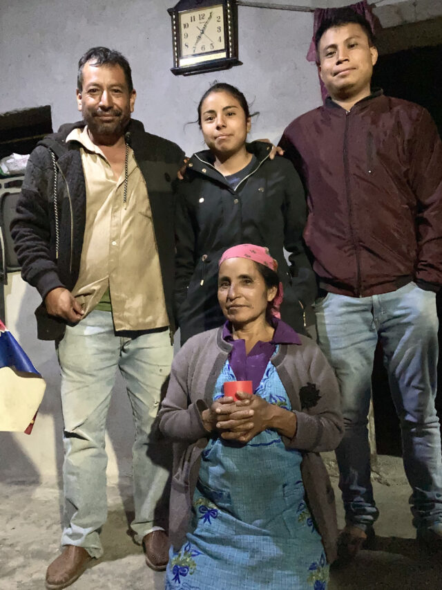Ruben, Bertha, Emmanuel y Yesenia